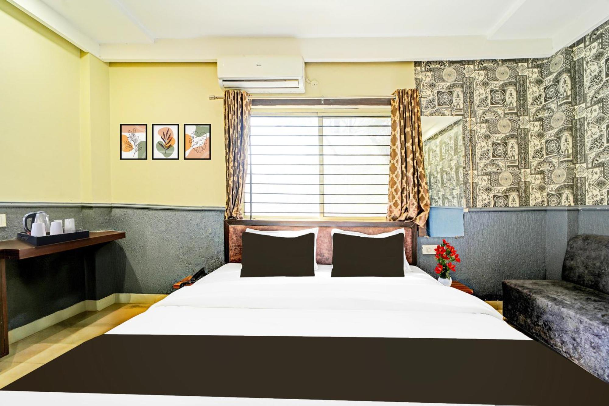 Super Collection O Ring Road Bhawarkua Hotel *
